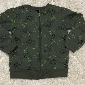 Star Wars boys size 6 yoda Green Zip-Up Jacket  cozy and snuggly for cool fall